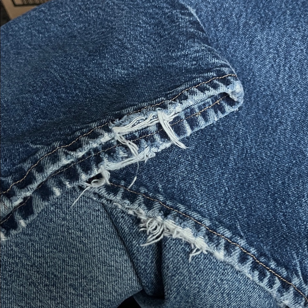 Men’s Wranglers 34x29 distressed work jeans - Picture 3 of 11